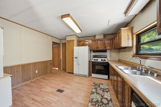 216 Shawnee Road, Sand Springs, OK 74063