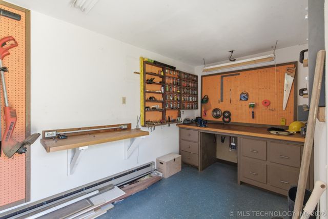 216 Shawnee Road, Sand Springs, OK 74063