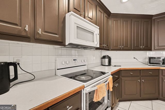300 Glynnshire Court, Covington, GA 30016