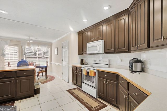 300 Glynnshire Court, Covington, GA 30016