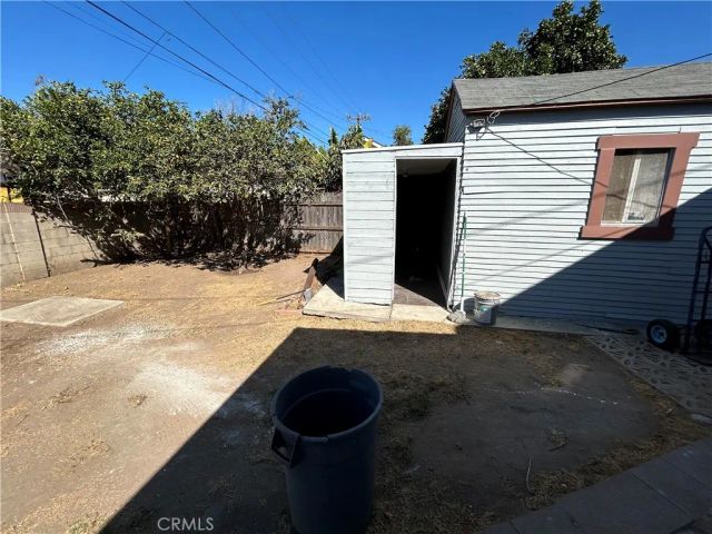 1018 S Halladay, Santa Ana, CA 92701