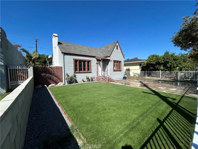 1018 S Halladay, Santa Ana, CA 92701