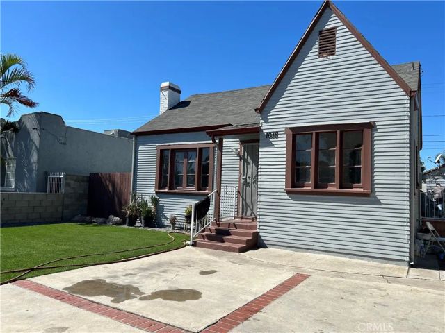 1018 S Halladay, Santa Ana, CA 92701