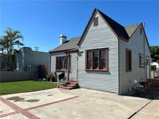 1018 S Halladay, Santa Ana, CA 92701