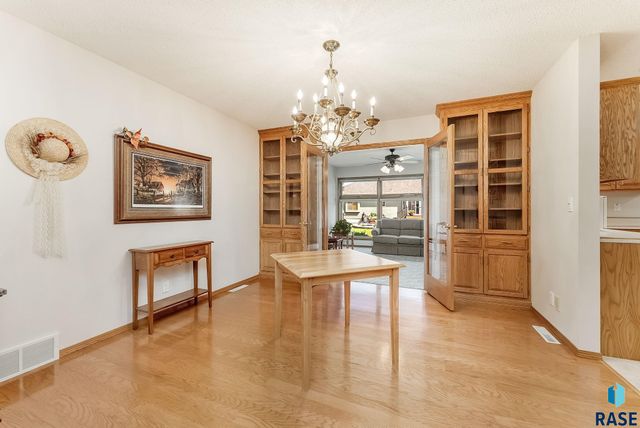 412 E Meadowlark Cir Circle, Brandon, SD 57005