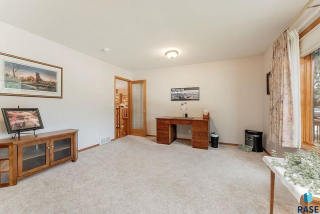 412 E Meadowlark Cir Circle, Brandon, SD 57005