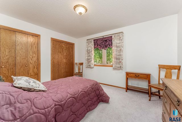 412 E Meadowlark Cir Circle, Brandon, SD 57005