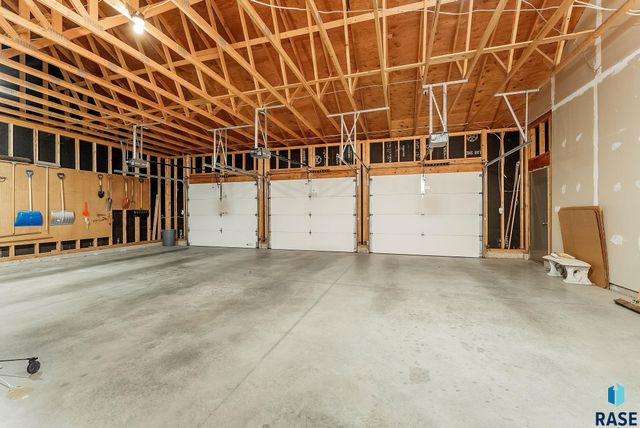 412 E Meadowlark Cir Circle, Brandon, SD 57005