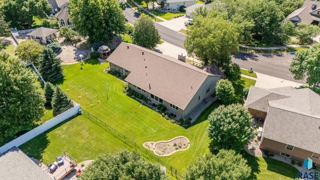 412 E Meadowlark Cir Circle, Brandon, SD 57005