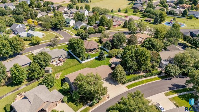 412 E Meadowlark Cir Circle, Brandon, SD 57005