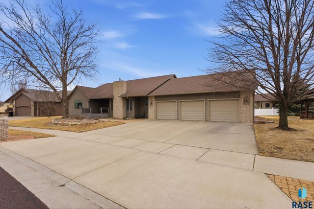 412 E Meadowlark Cir Circle, Brandon, SD 57005