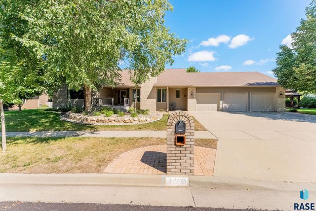412 E Meadowlark Cir Circle, Brandon, SD 57005