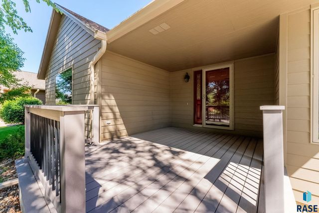 412 E Meadowlark Cir Circle, Brandon, SD 57005