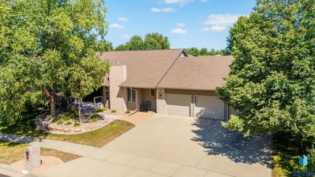 412 E Meadowlark Cir Circle, Brandon, SD 57005