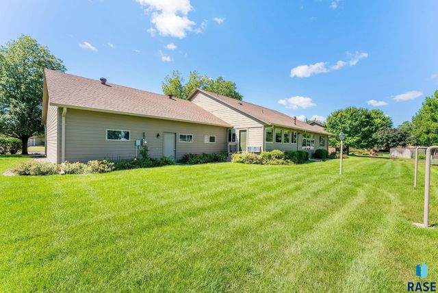 412 E Meadowlark Cir Circle, Brandon, SD 57005