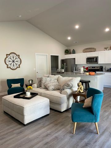 9318 E Hurst St, Wichita, KS 67210