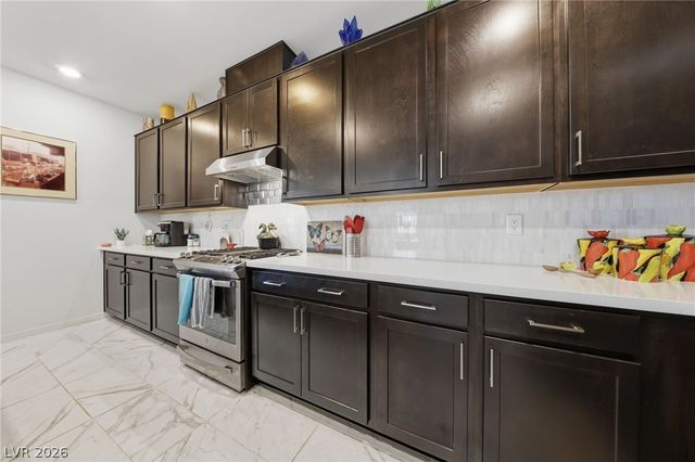 6719 Traveling Palmer Street, North Las Vegas, NV 89086