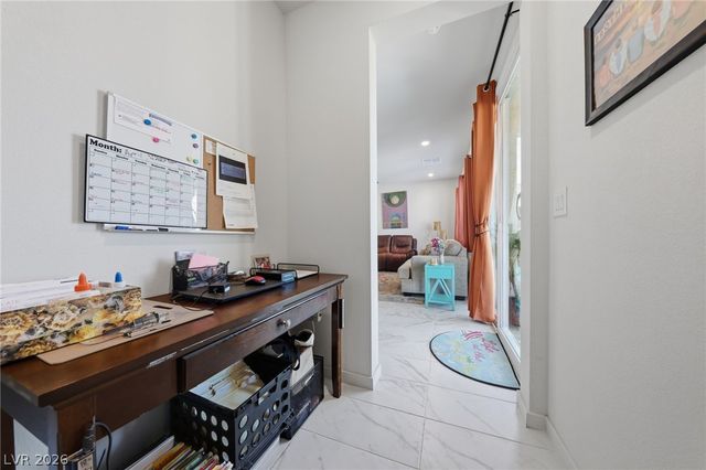 6719 Traveling Palmer Street, North Las Vegas, NV 89086