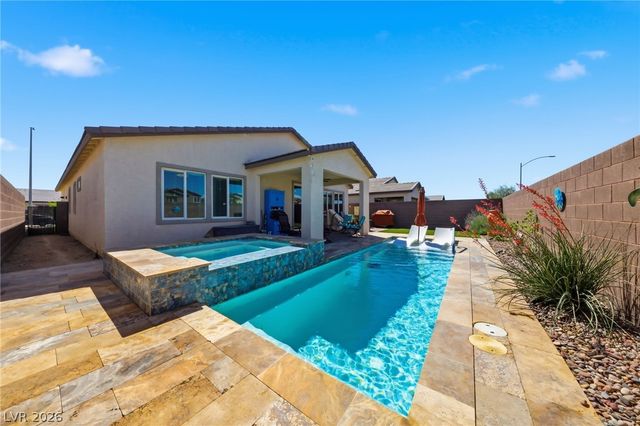 6719 Traveling Palmer Street, North Las Vegas, NV 89086