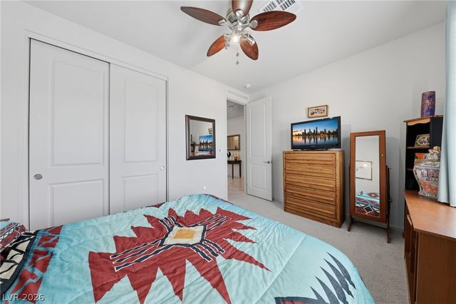 6719 Traveling Palmer Street, North Las Vegas, NV 89086