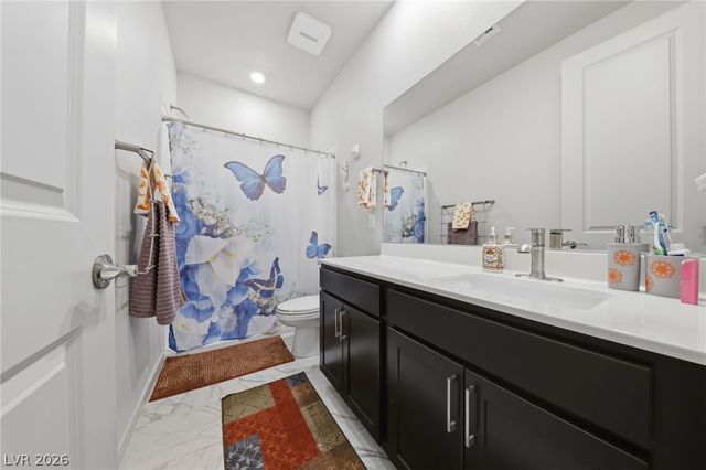 6719 Traveling Palmer Street, North Las Vegas, NV 89086