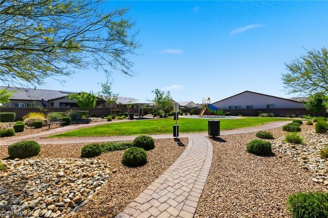 6719 Traveling Palmer Street, North Las Vegas, NV 89086