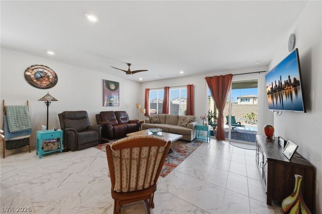 6719 Traveling Palmer Street, North Las Vegas, NV 89086