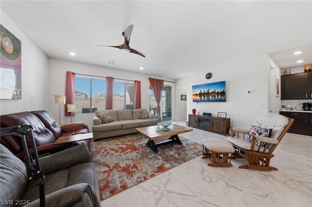 6719 Traveling Palmer Street, North Las Vegas, NV 89086