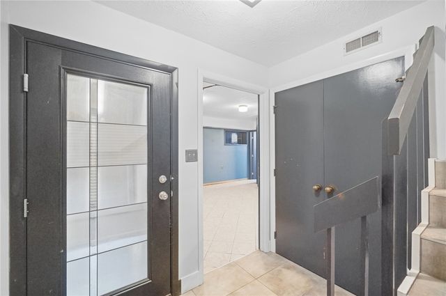 1617 Big Hill Road, Kettering, OH 45429