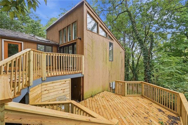 1617 Big Hill Road, Kettering, OH 45429