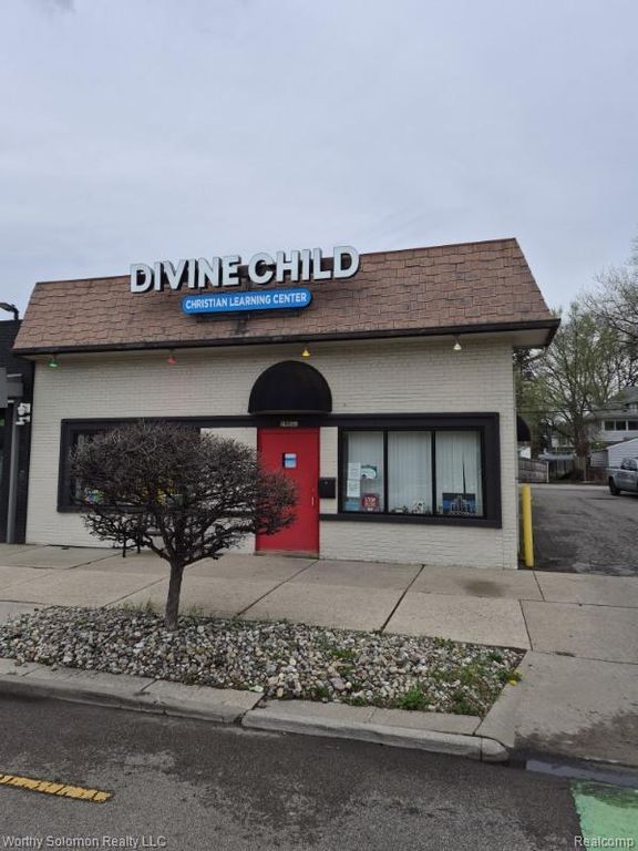 19260 Grand River Avenue, Detroit, MI 48223