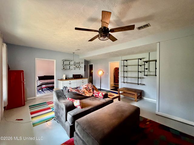 216 Trace Circle, Raymond, MS 39154