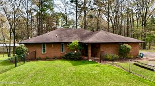 216 Trace Circle, Raymond, MS 39154
