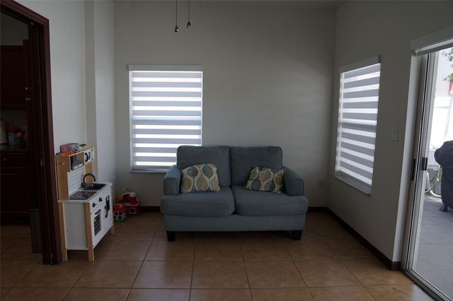 3024 NW 30th Way, Oakland Park, FL 33311