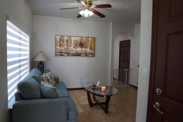 3024 NW 30th Way, Oakland Park, FL 33311