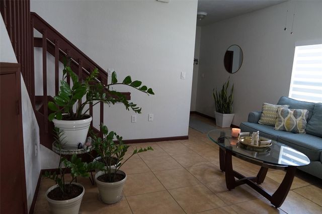 3024 NW 30th Way, Oakland Park, FL 33311