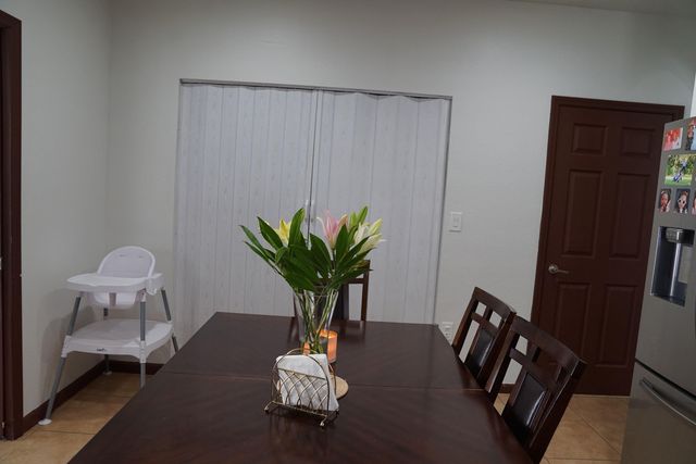 3024 NW 30th Way, Oakland Park, FL 33311