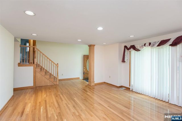 820 E Broad Street, Westfield, NJ 07090