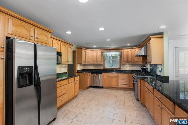 820 E Broad Street, Westfield, NJ 07090