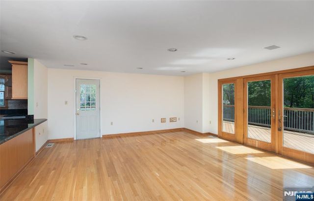 820 E Broad Street, Westfield, NJ 07090