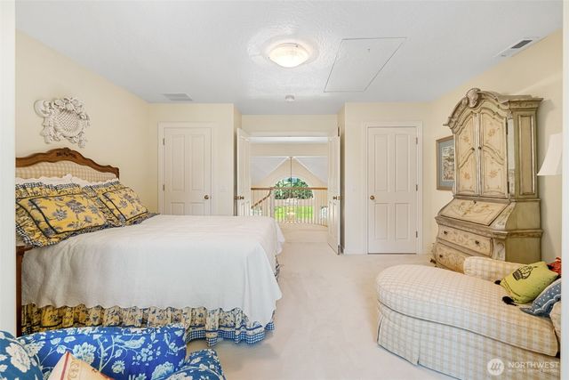 175 Oak Point Drive, Chehalis, WA 98532