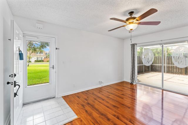 4290 Hazel Avenue C, Palm Beach Gardens, FL 33410