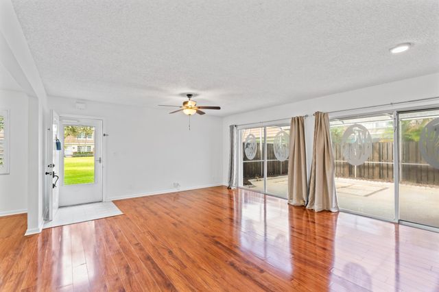 4290 Hazel Avenue C, Palm Beach Gardens, FL 33410