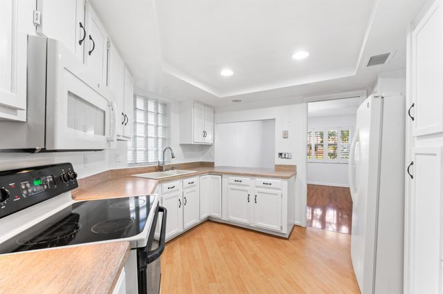 4290 Hazel Avenue C, Palm Beach Gardens, FL 33410