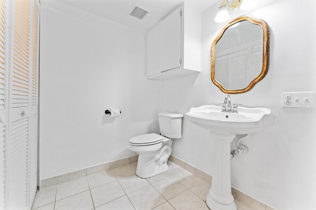 4290 Hazel Avenue C, Palm Beach Gardens, FL 33410