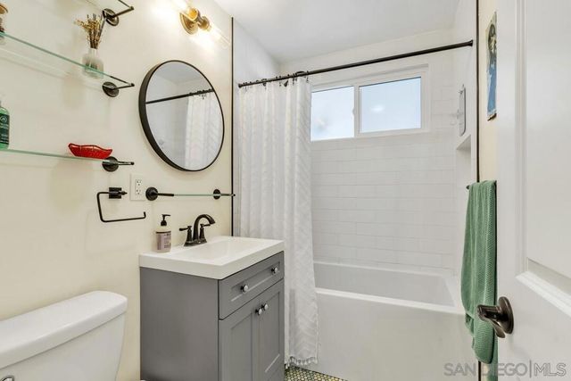4660 Rolando Blvd, San Diego, CA 92115