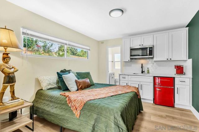 4660 Rolando Blvd, San Diego, CA 92115