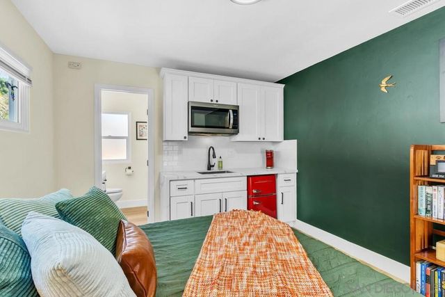 4660 Rolando Blvd, San Diego, CA 92115