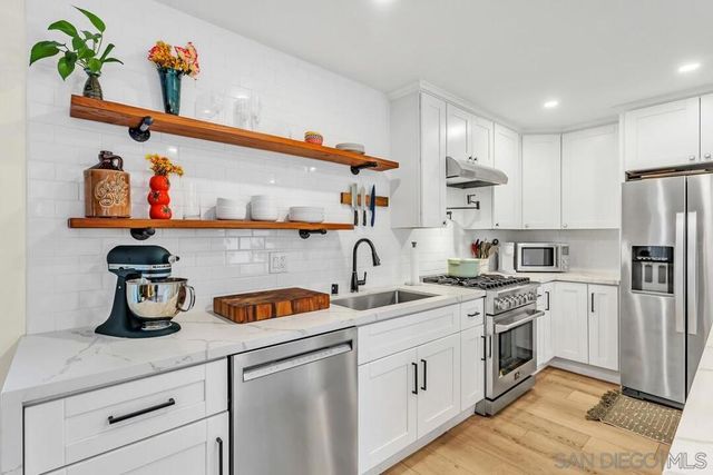 4660 Rolando Blvd, San Diego, CA 92115