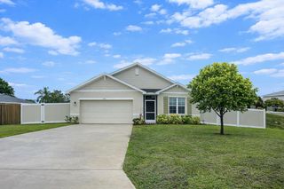 1040 SW Canary Terrace, Port St. Lucie, FL 34953